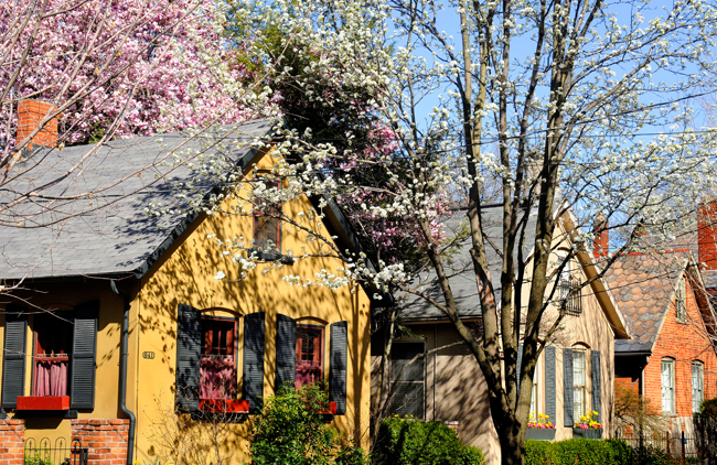 Tours of historic German Village feature quaint homes, gardens, shops and galleries. Step-on guides, themed tours, meet and greet service. Tours must be scheduled in advance.