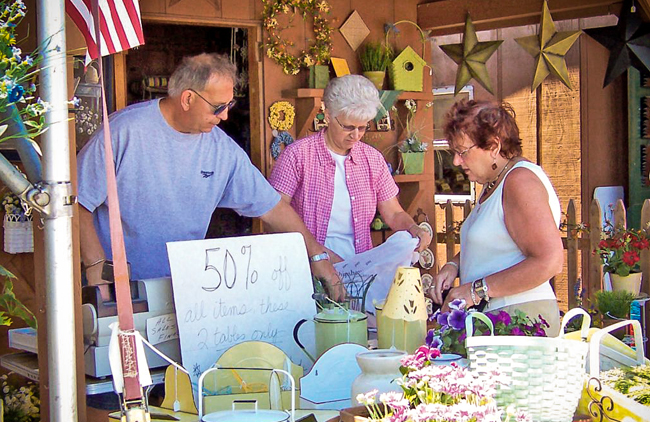 A bargain hunter’s paradise!  Shop the free Shipshewana Flea Market, every Tuesday and Wednesday, May 3-Sept 28, 2016.  Find something for everyone including an Antique Auction.