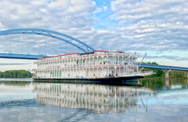 The American Duchess on the Mississippi River, courtesy AQSC