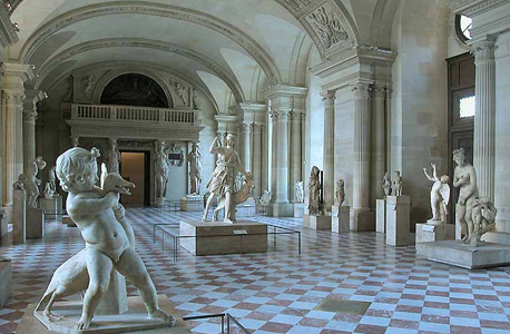 TraveAwaits-4-22-20-Louvre